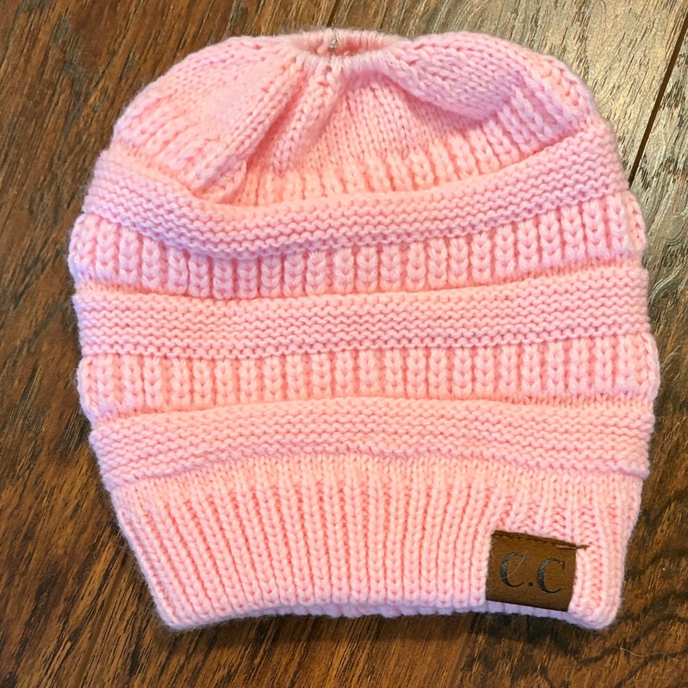 NWOT! C.C bun beanie